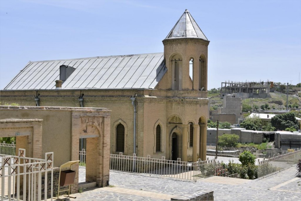 Armenische Kirche am Grabungshügel