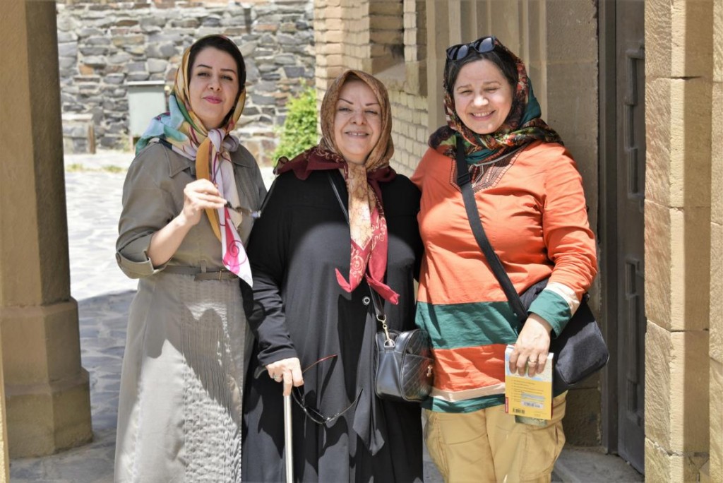 Mona aus Tehran mit Mutter