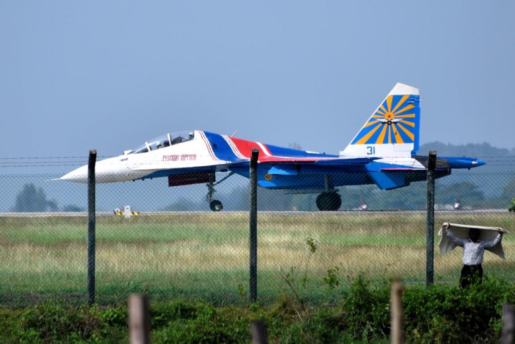 Su-35 bei der russischen Kunstflugstaffel „Russkije Witjasi“